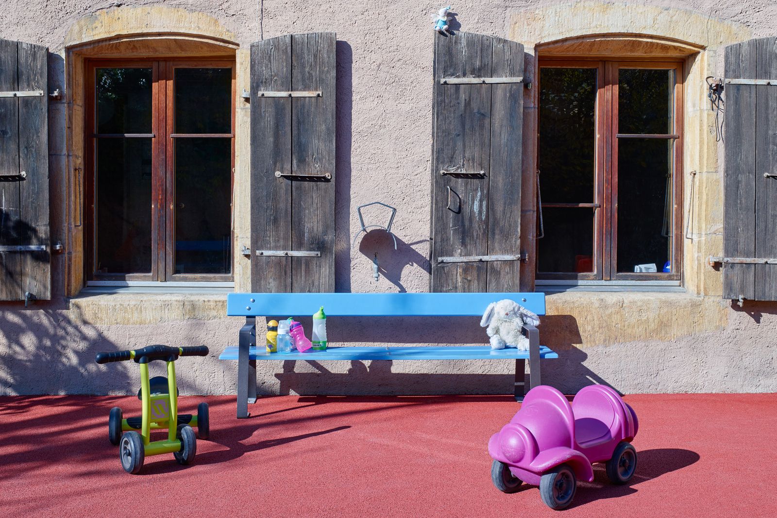 Espace de vie de la crèche Le Monde Magique à Bevaix