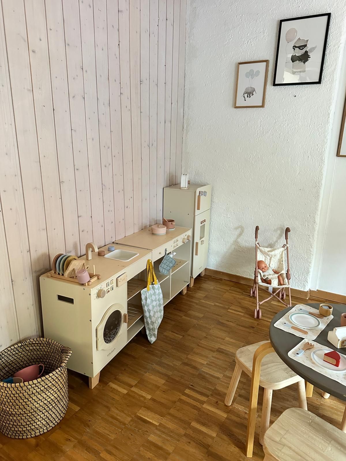 Repas partagé à la crèche Le Monde Magique, Bevaix