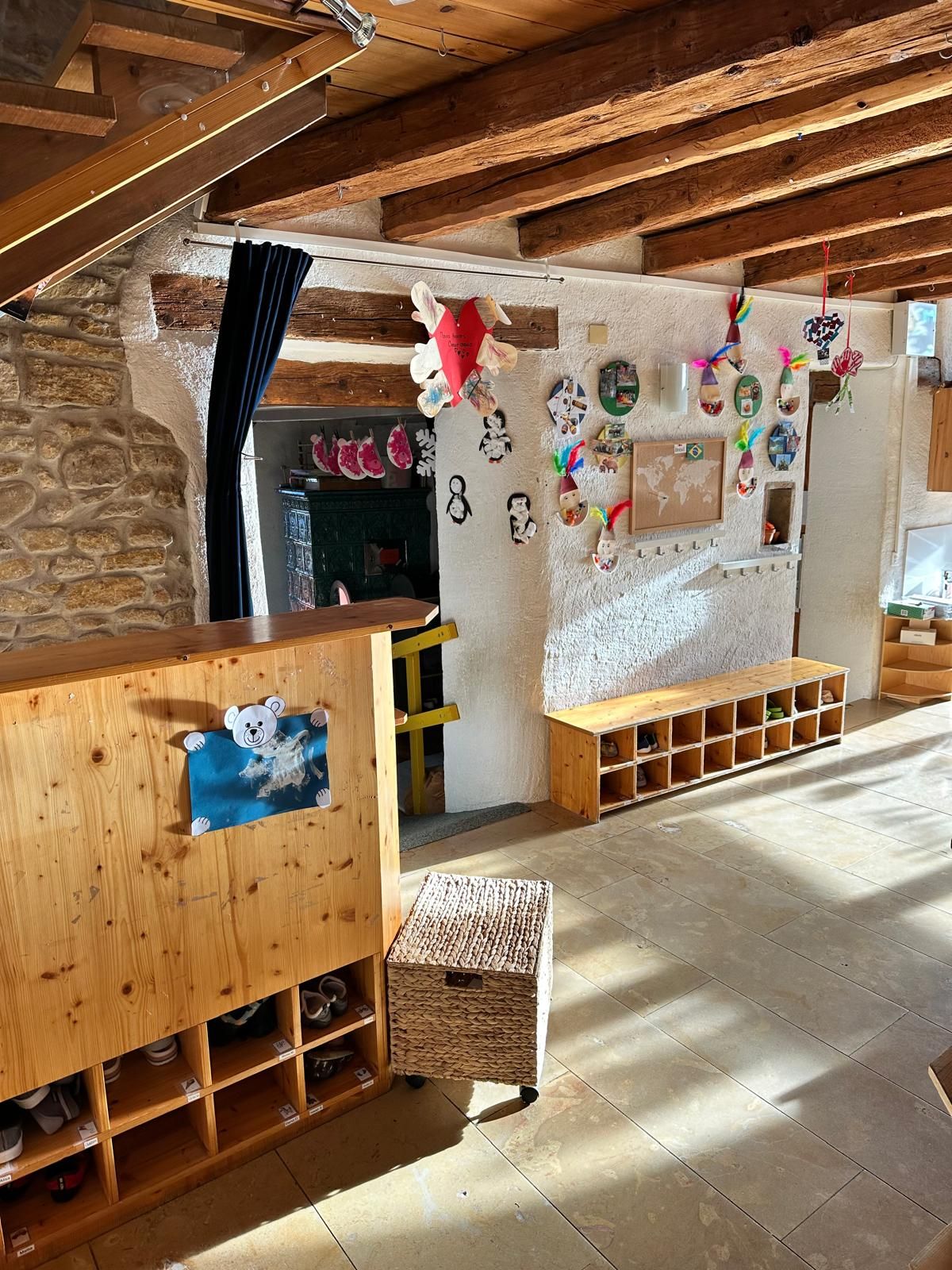 Espace de jeu libre de la crèche à Bevaix